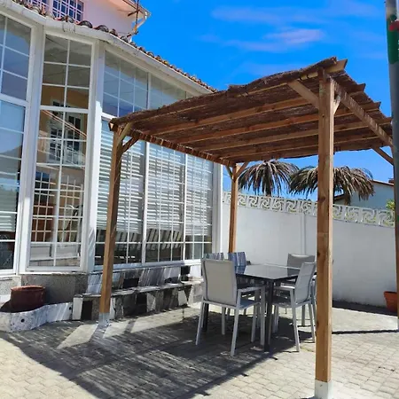 Cerca De La Playa De Esmelle *