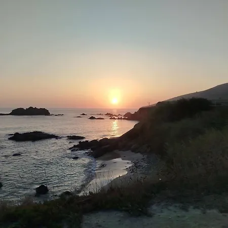 Cerca De La Playa De Esmelle * A Pedreira